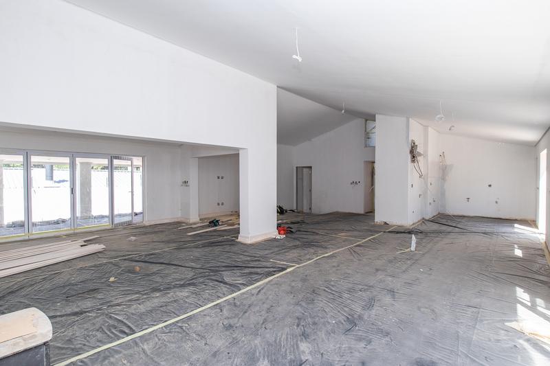 5 Bedroom Property for Sale in Constantia Western Cape